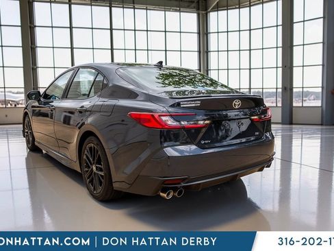 Used 2025 Toyota Camry SE FWD image 32