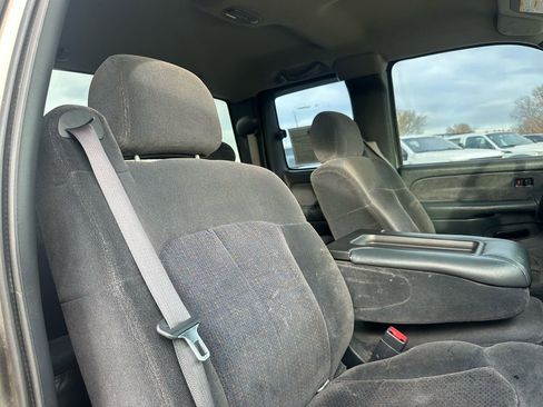 Used 2001 Chevrolet Silverado 2500 LS image 16
