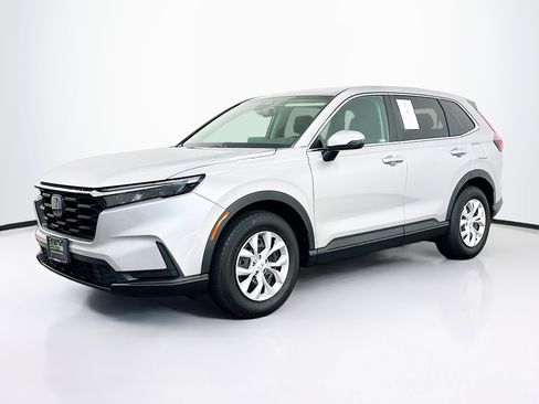 Used 2025 Honda CR-V LX image 3