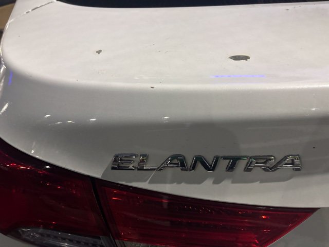 Used 2012 Hyundai Elantra Limited FWD image 10