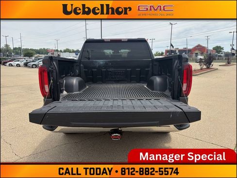 Used 2025 GMC Sierra 1500 SLT AWD/4WD image 9