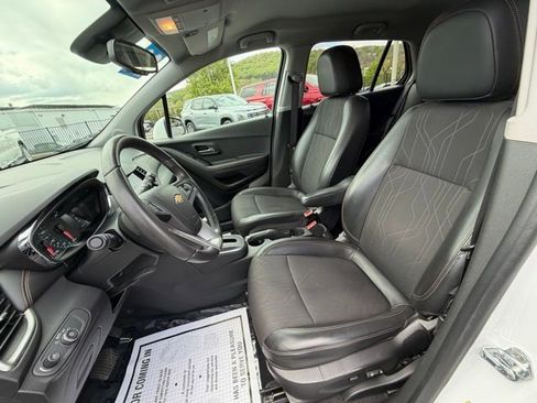 Certified 2020 Chevrolet Trax LT w/ Driver Confidence Package AWD/4WD image 31