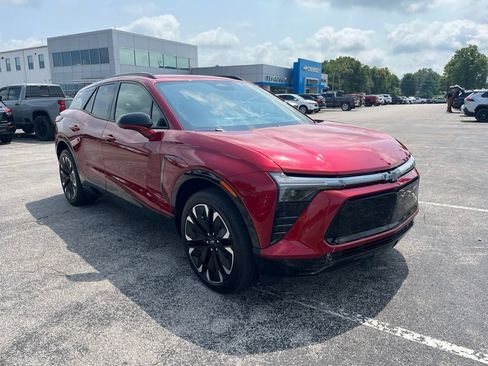 Used 2024 Chevrolet Blazer EV RS AWD/4WD image 2