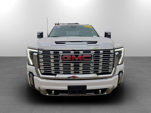 Used 2024 GMC Sierra 2500 Denali w/ Denali Reserve Package image 4