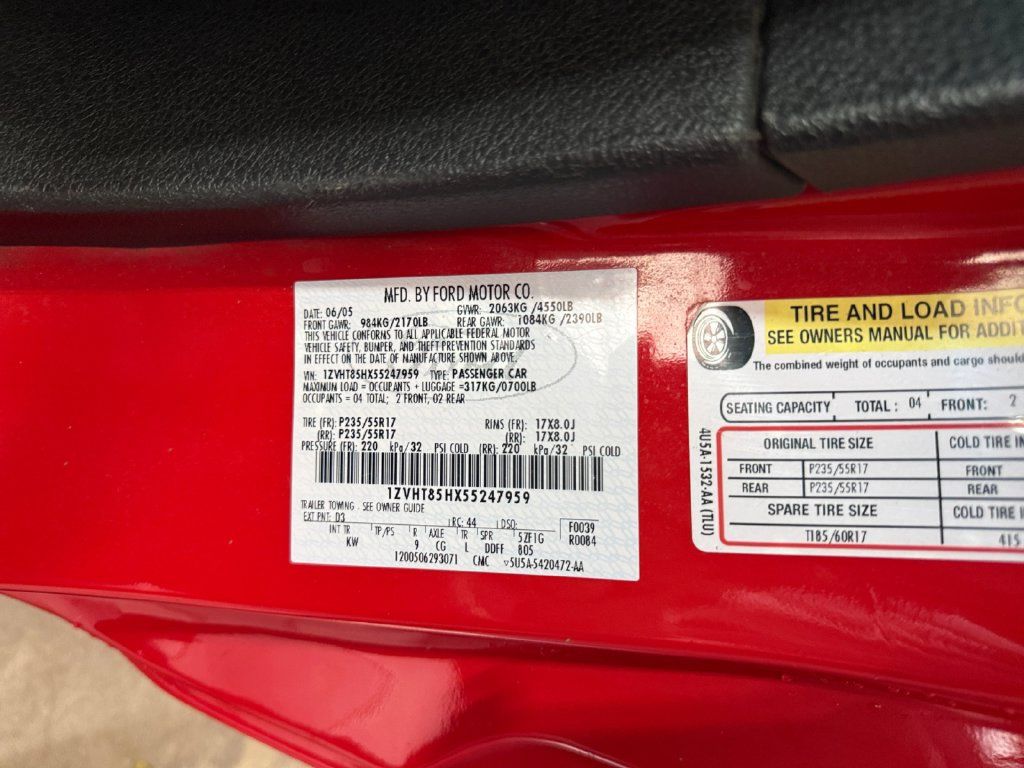 Used 2005 Ford Mustang GT RWD image 35