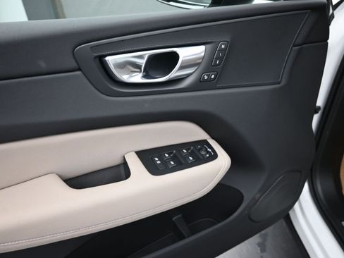 New 2026 Volvo XC60 B5 Core AWD/4WD image 5