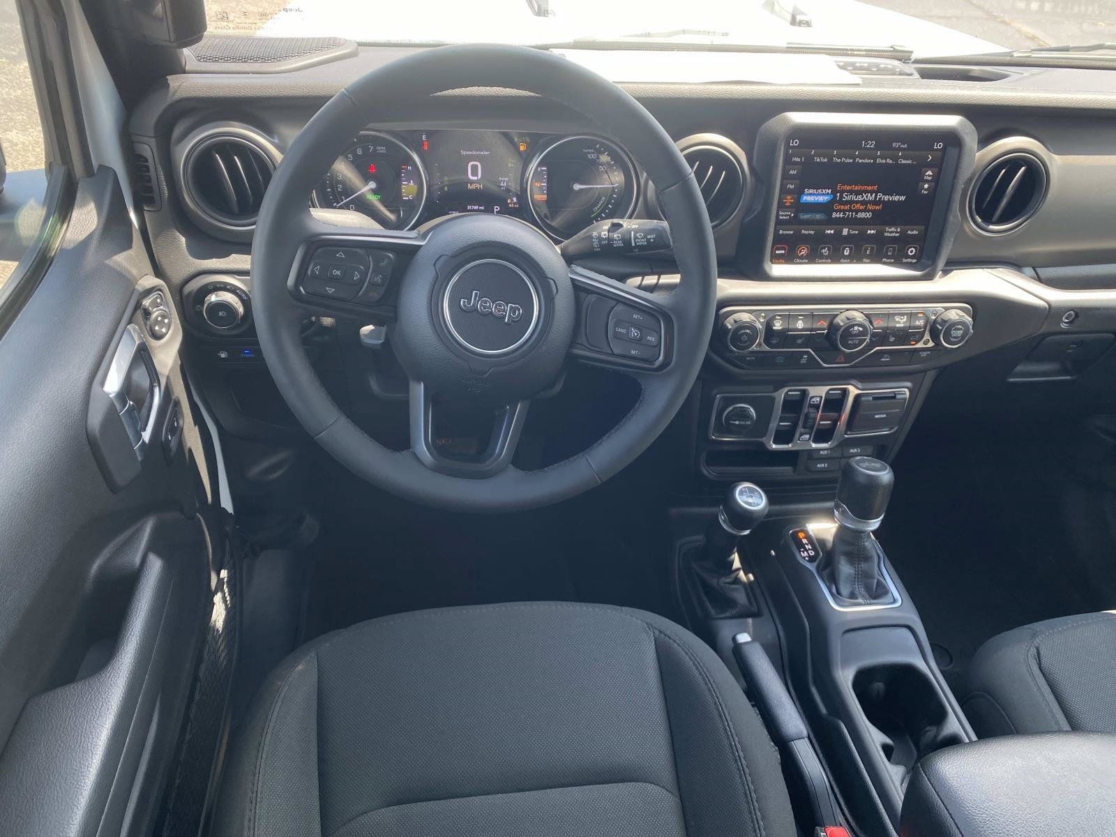 Used 2023 Jeep Wrangler Unlimited w/ Sun & Screen Package AWD/4WD image 20