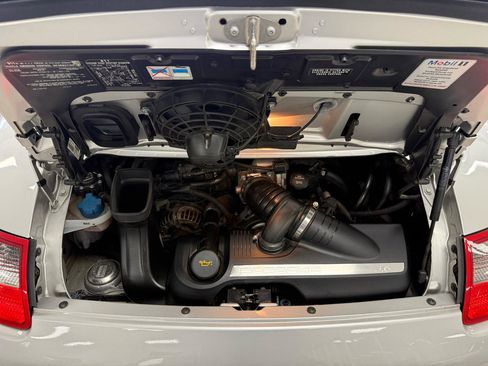 Used 2005 Porsche 911 Carrera RWD image 29