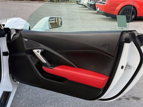 Used 2017 Chevrolet Corvette Stingray Z51 image 40