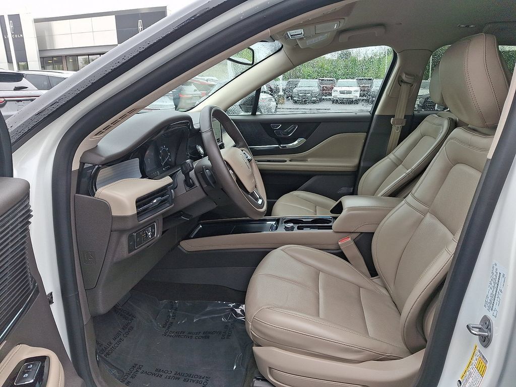 Certified 2020 Lincoln Corsair AWD w/ Equipment Group 101A image 13