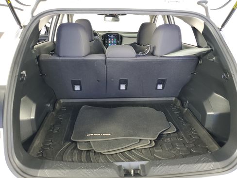 Used 2025 Subaru Crosstrek 2.5i Premium AWD/4WD image 34