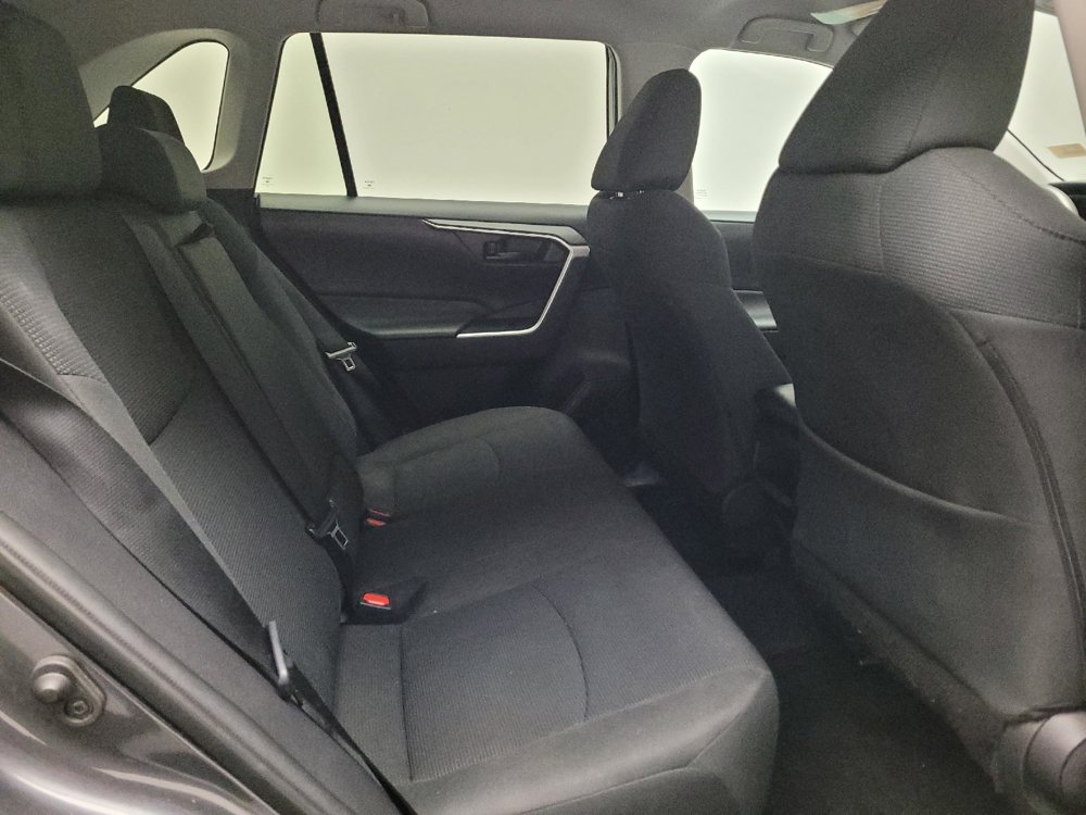 Used 2021 Toyota RAV4 LE AWD/4WD image 19