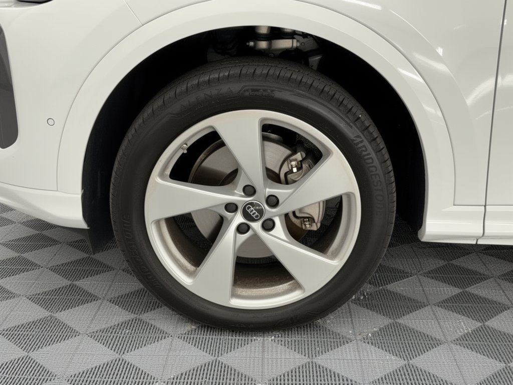 Used 2025 Audi Q5 Premium Plus AWD/4WD image 13