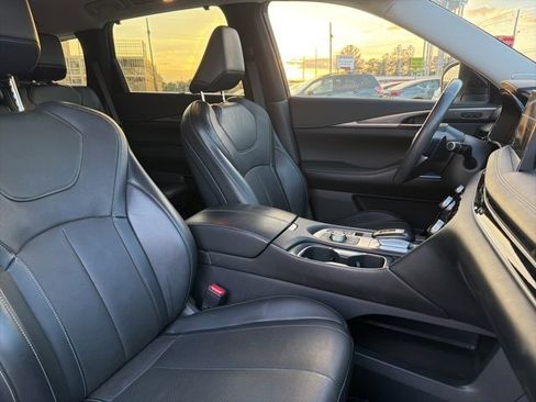 Used 2023 INFINITI QX60 Luxe w/ Vision Package image 18
