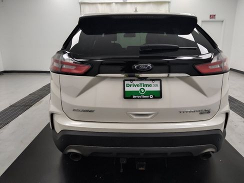 Used 2019 Ford Edge Titanium w/ Cold Weather Package AWD/4WD image 6