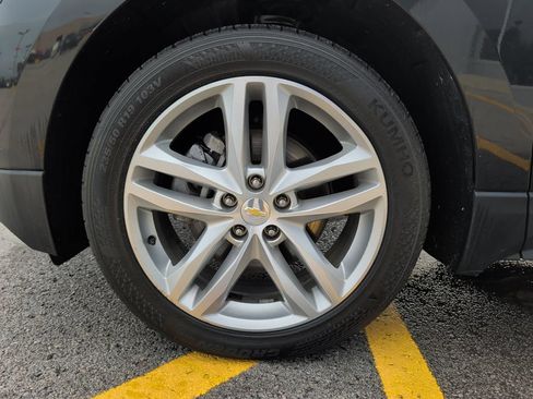 Used 2020 Chevrolet Equinox Premier FWD image 4