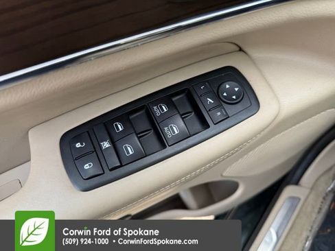 Used 2014 Jeep Grand Cherokee Overland image 23