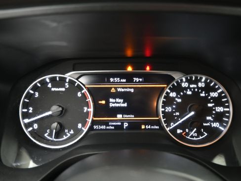 Used 2023 Nissan Rogue S FWD image 13