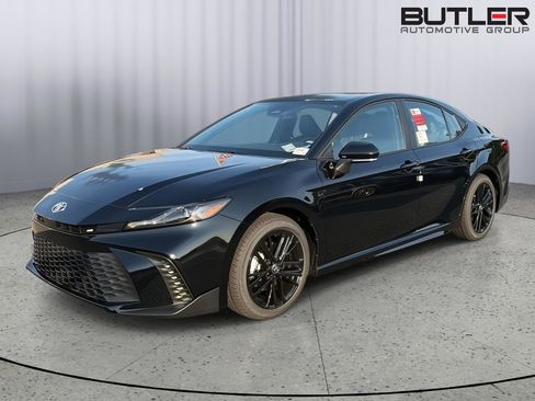 New 2026 Toyota Camry SE FWD image 2