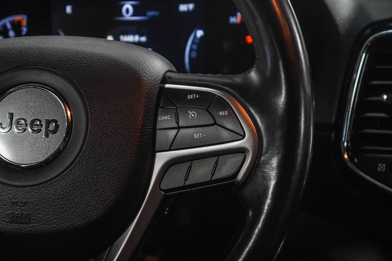 Used 2020 Jeep Grand Cherokee Altitude RWD image 17