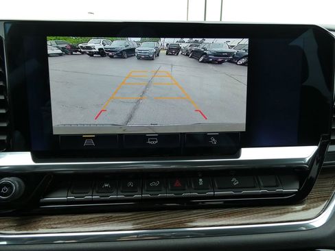 Certified 2024 Chevrolet Silverado 1500 LT w/ Z71 Off-Road Package AWD/4WD image 32