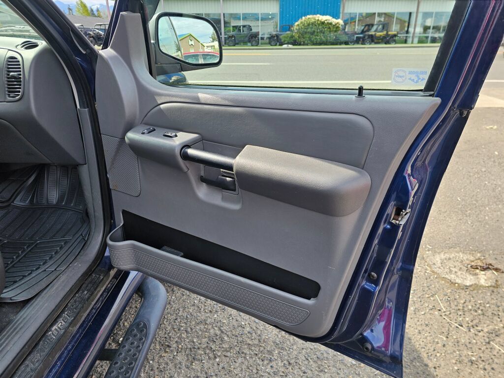 Used 2004 Ford Explorer Sport Trac XLS AWD/4WD image 10