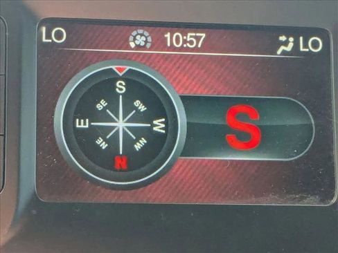 Used 2016 Dodge Challenger SXT image 13