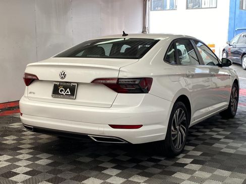 Used 2021 Volkswagen Jetta SEL Premium FWD image 6