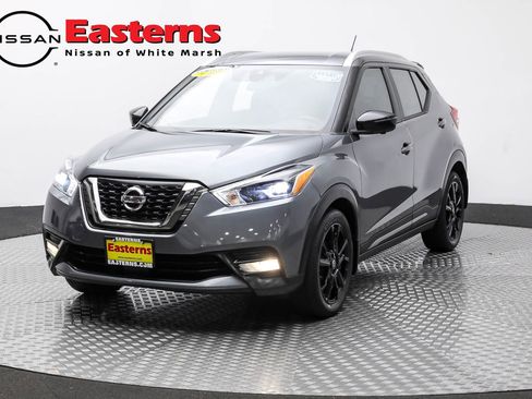 Used 2020 Nissan Kicks SR image 1