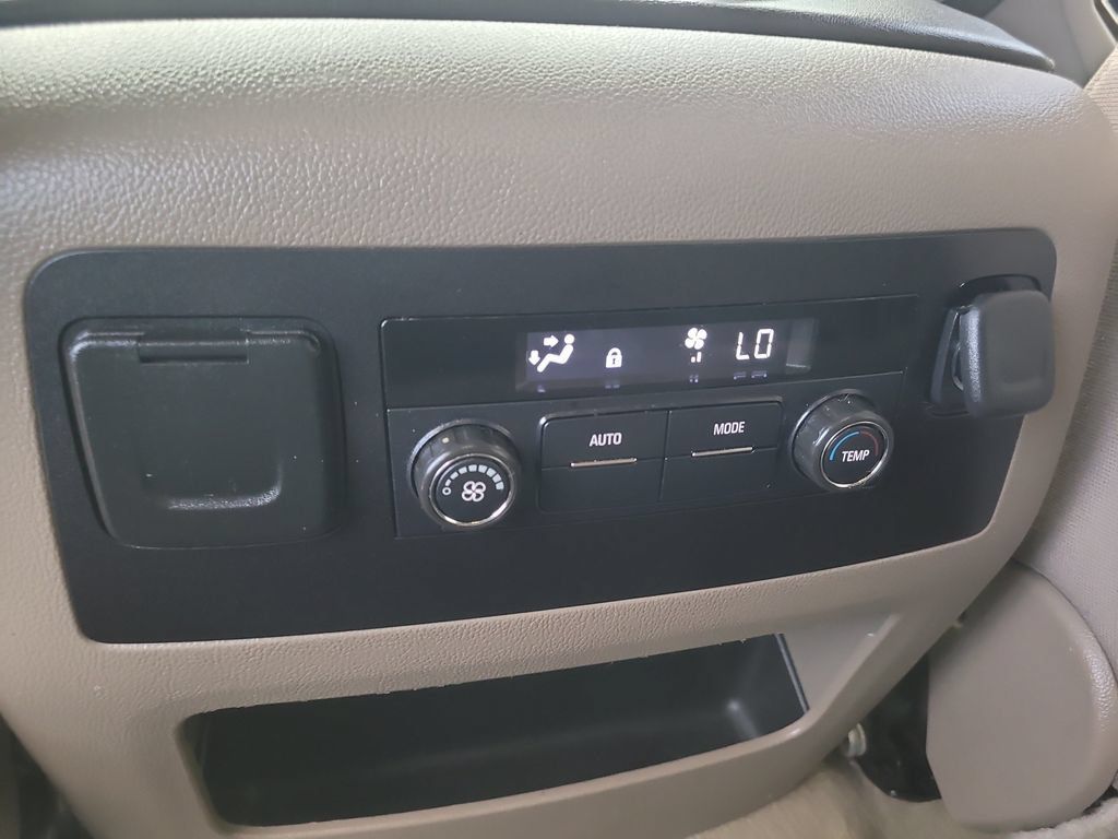 Used 2016 Chevrolet Tahoe LS RWD image 18