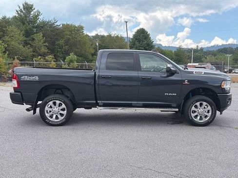 Used 2021 RAM 2500 Big Horn w/ Level 1 Equipment Group AWD/4WD image 2