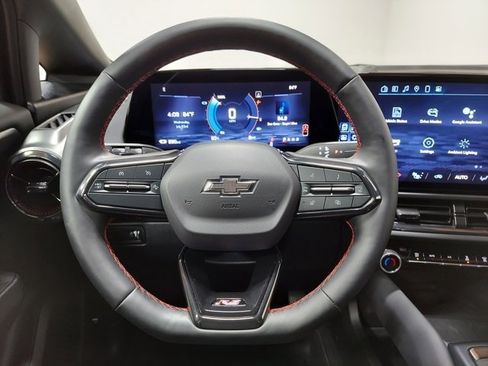 Certified 2024 Chevrolet Equinox EV RS image 24