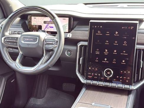 Used 2026 GMC Acadia Denali w/ Super Cruise Package AWD/4WD image 21