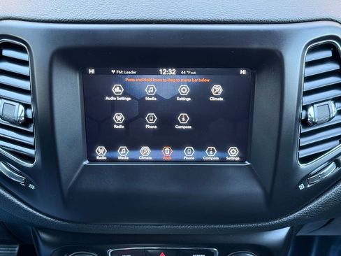 Used 2019 Jeep Compass Latitude image 38