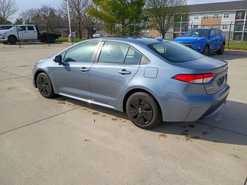 Used 2022 Toyota Corolla LE image 6