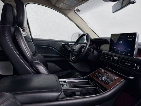 Used 2022 Lincoln Aviator Reserve w/ Equipment Group 201A image 37