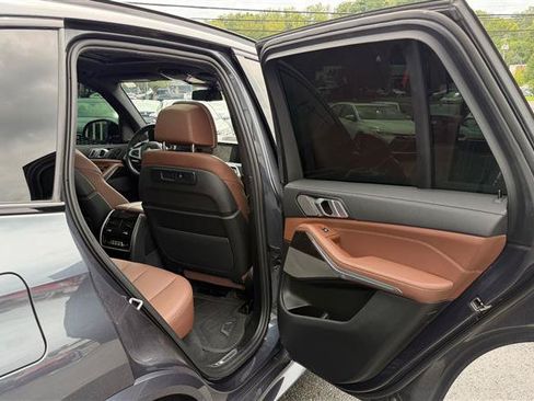 Used 2022 BMW X5 M50i AWD/4WD image 44