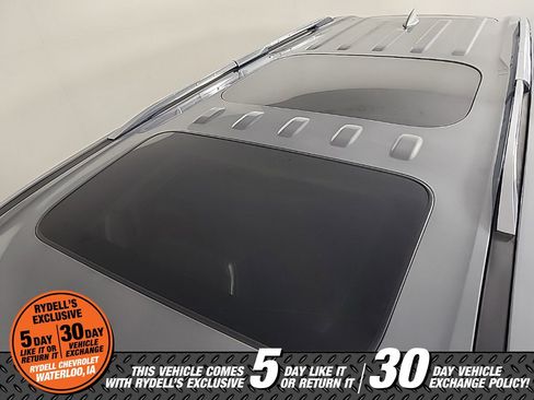 Certified 2019 Chevrolet Traverse Premier w/ Driver Confidence II Package image 17