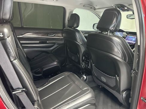Used 2023 Jeep Grand Cherokee L Limited w/ Black Appearance Package RWD image 14