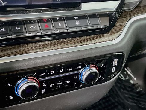 New 2026 GMC Sierra 1500 Elevation AWD/4WD image 13