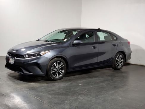 Used 2023 Kia Forte LXS image 5
