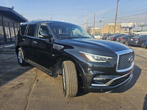 Used 2018 INFINITI QX80 Limited w/ All Season Package image 3
