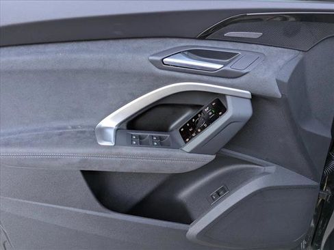 New 2025 Audi SQ5 Premium Plus image 17