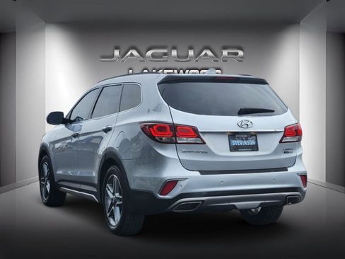 Used 2018 Hyundai Santa Fe Limited image 3