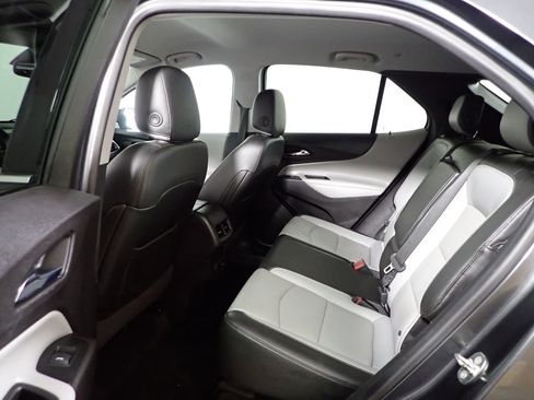 Used 2018 Chevrolet Equinox Premier image 32