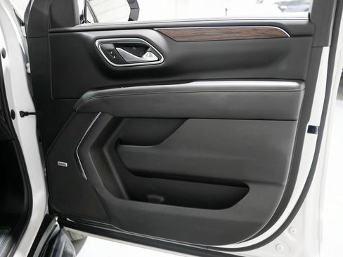 Used 2023 Chevrolet Tahoe Premier w/ Advanced Technology Package AWD/4WD image 38