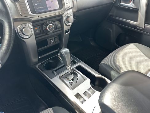 Used 2016 Toyota 4Runner SR5 image 16