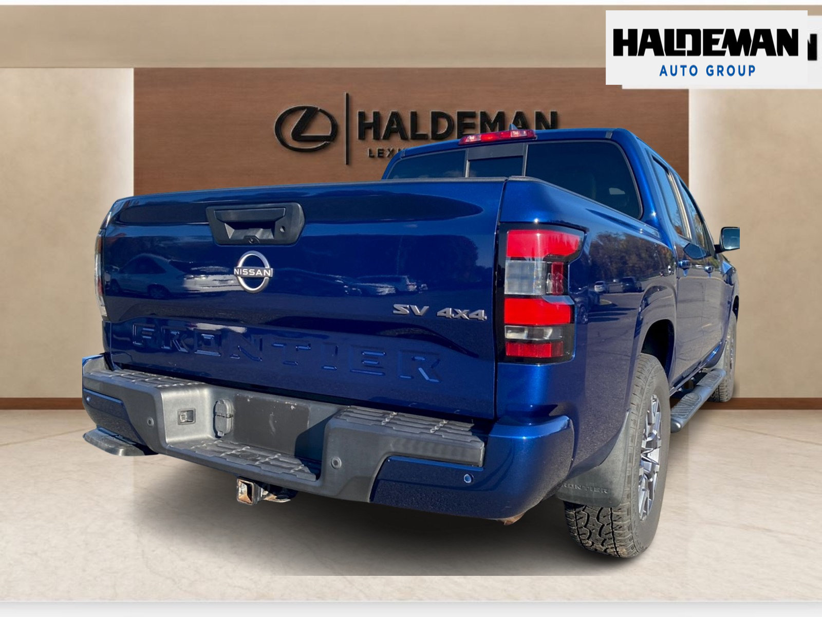 Used 2022 Nissan Frontier SV w/ SV Premium Package AWD/4WD image 4