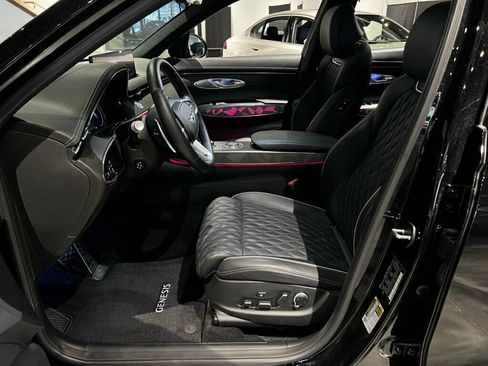 Used 2025 Genesis GV70 3.5T Sport w/ Sport Advanced Package AWD/4WD image 11