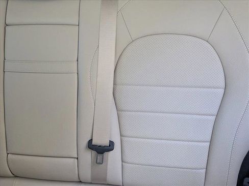 Used 2016 Mercedes-Benz GLC 300 image 10